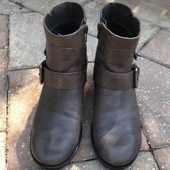 Women’s Nine West booties. Size 6. - Picture 11 of 11